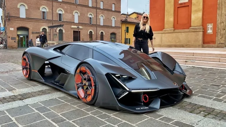 It's time to shed some light on one of the most talked about videos Alex Hirschi - aka Supercar Blondie - has ever filmed, involving the police in Italy and the Lamborghini Terzo Millennio